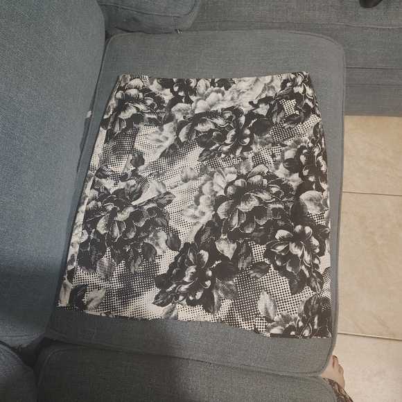 Floral skirt, unique pattern nostalgic Wedding refined, cottage core whimsical - Picture 10 of 11